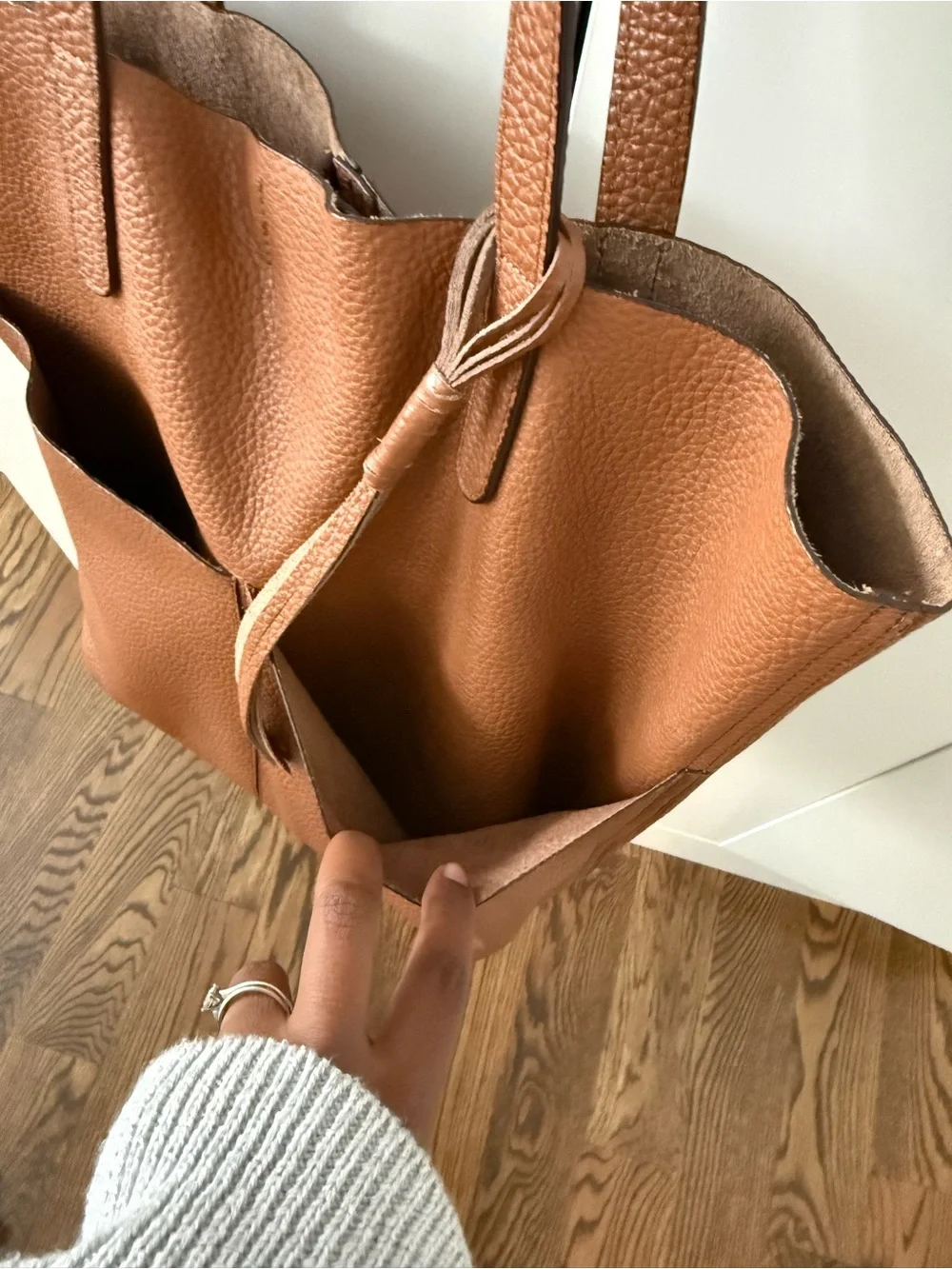 Classic Camel/Brown Leather Tote Bag - Everyday Carry